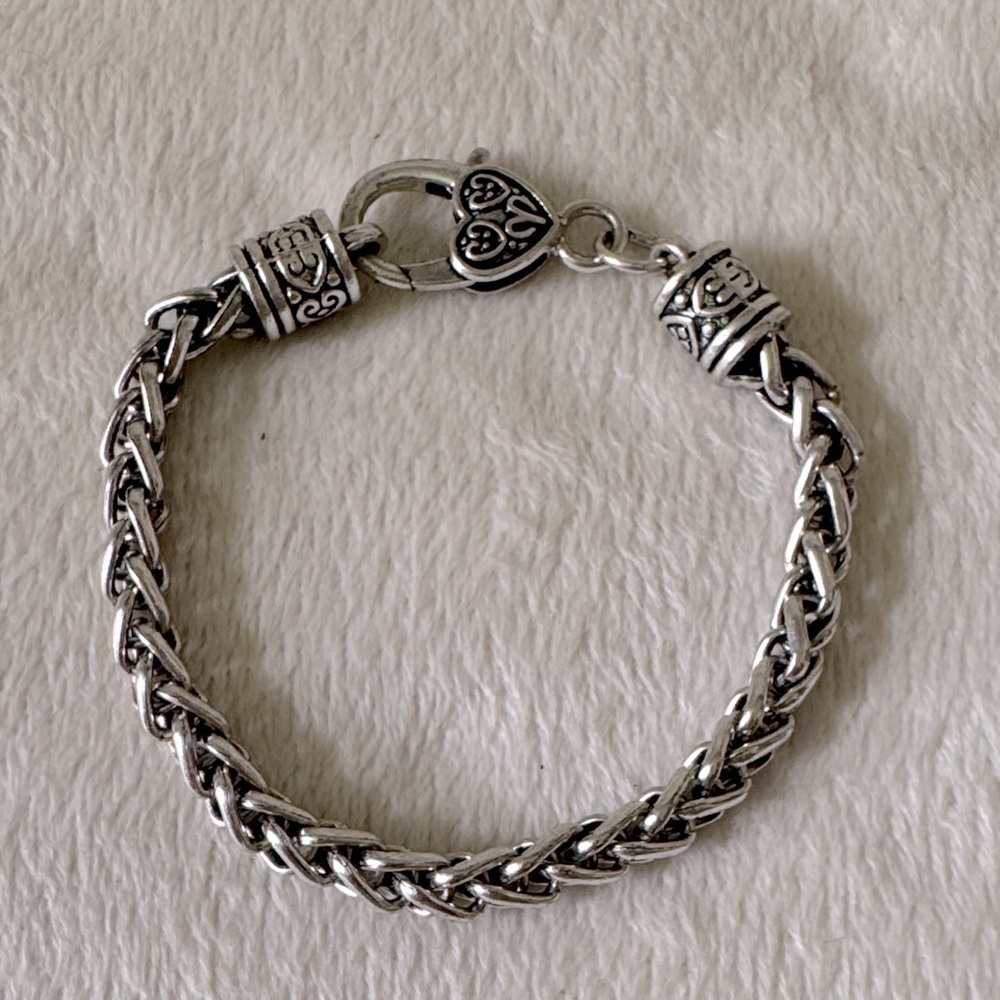 Silver Tone Braided Women’s Bracelet 8”